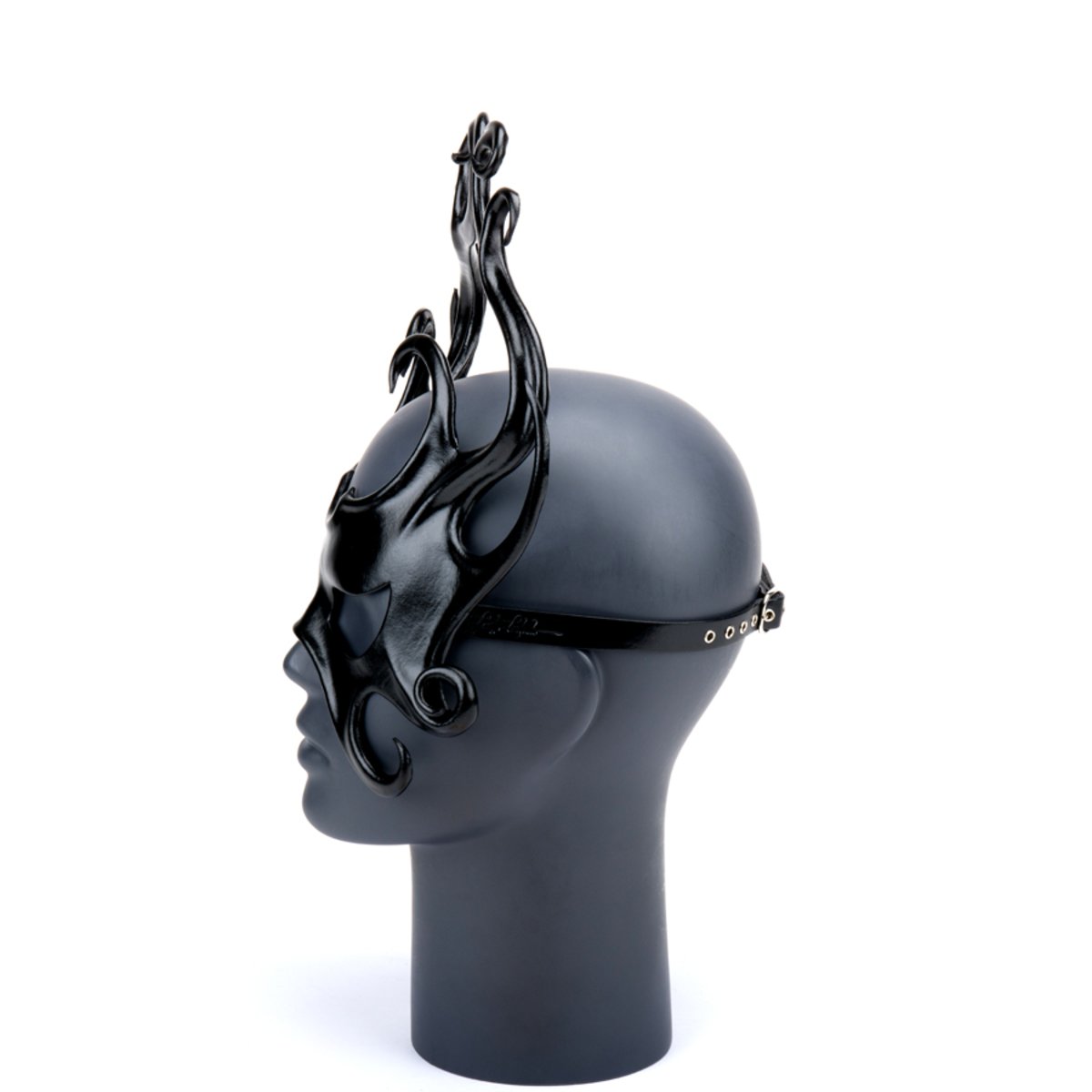 * Medusa Black Leather Mask