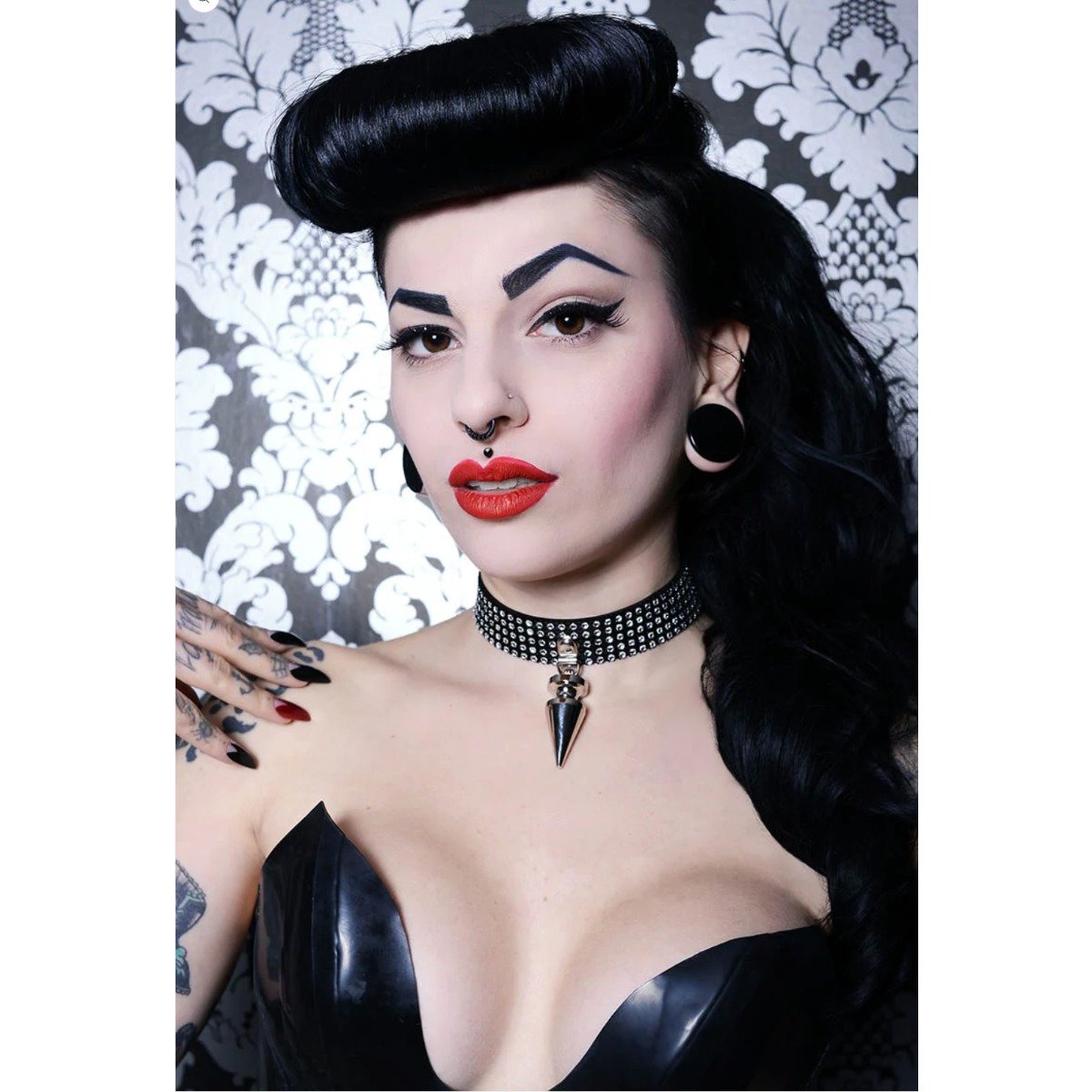 Choker-Diamante And Spike Drop