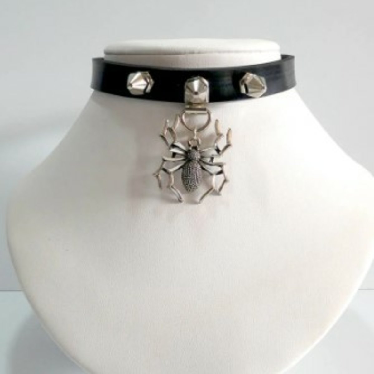 Choker-Spider Choker
