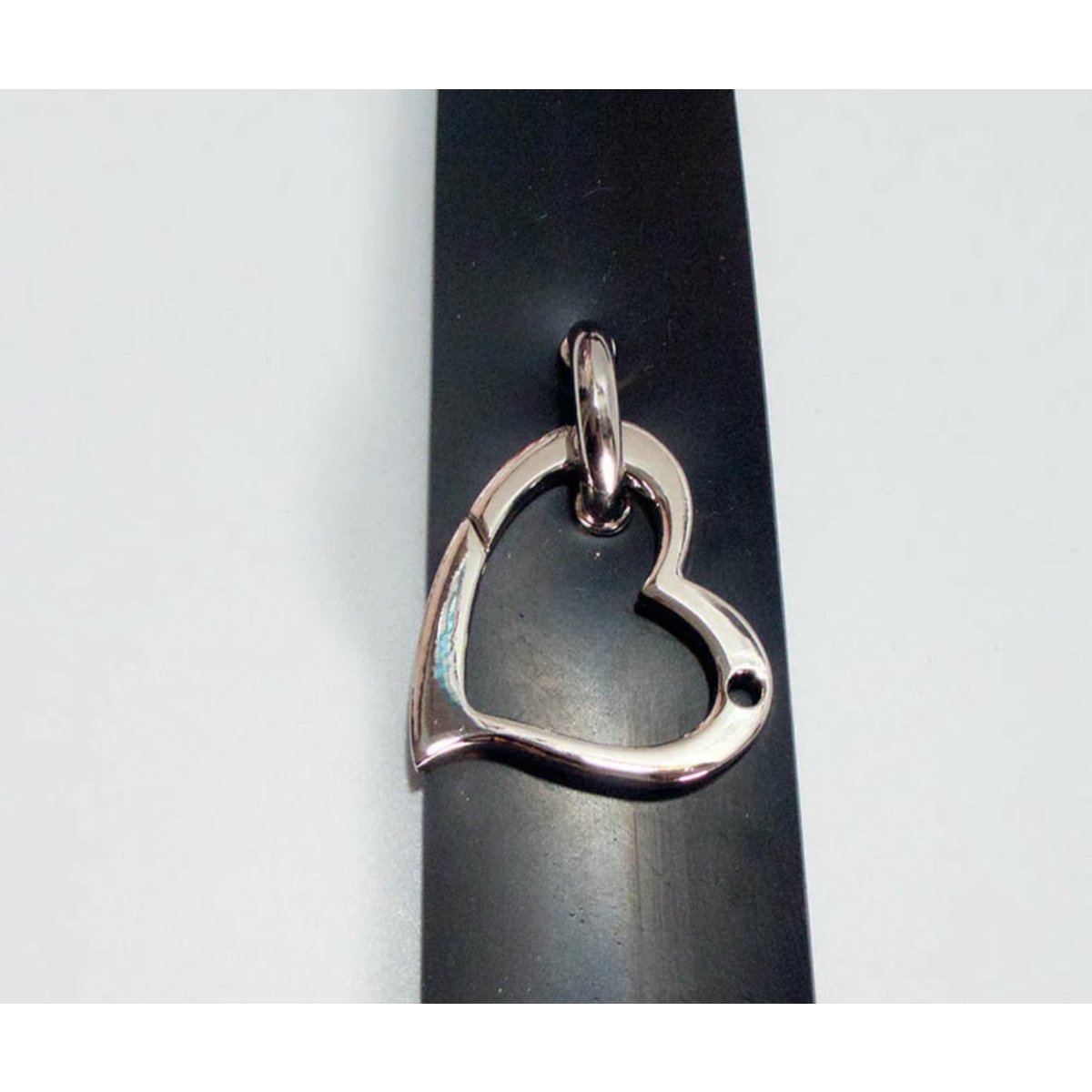 Skinny Tie W/ Love Trap