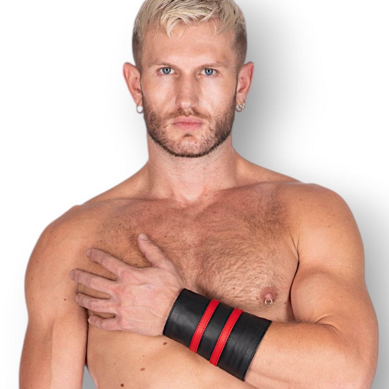 Leather Gauntlet Wallet Red Stripes