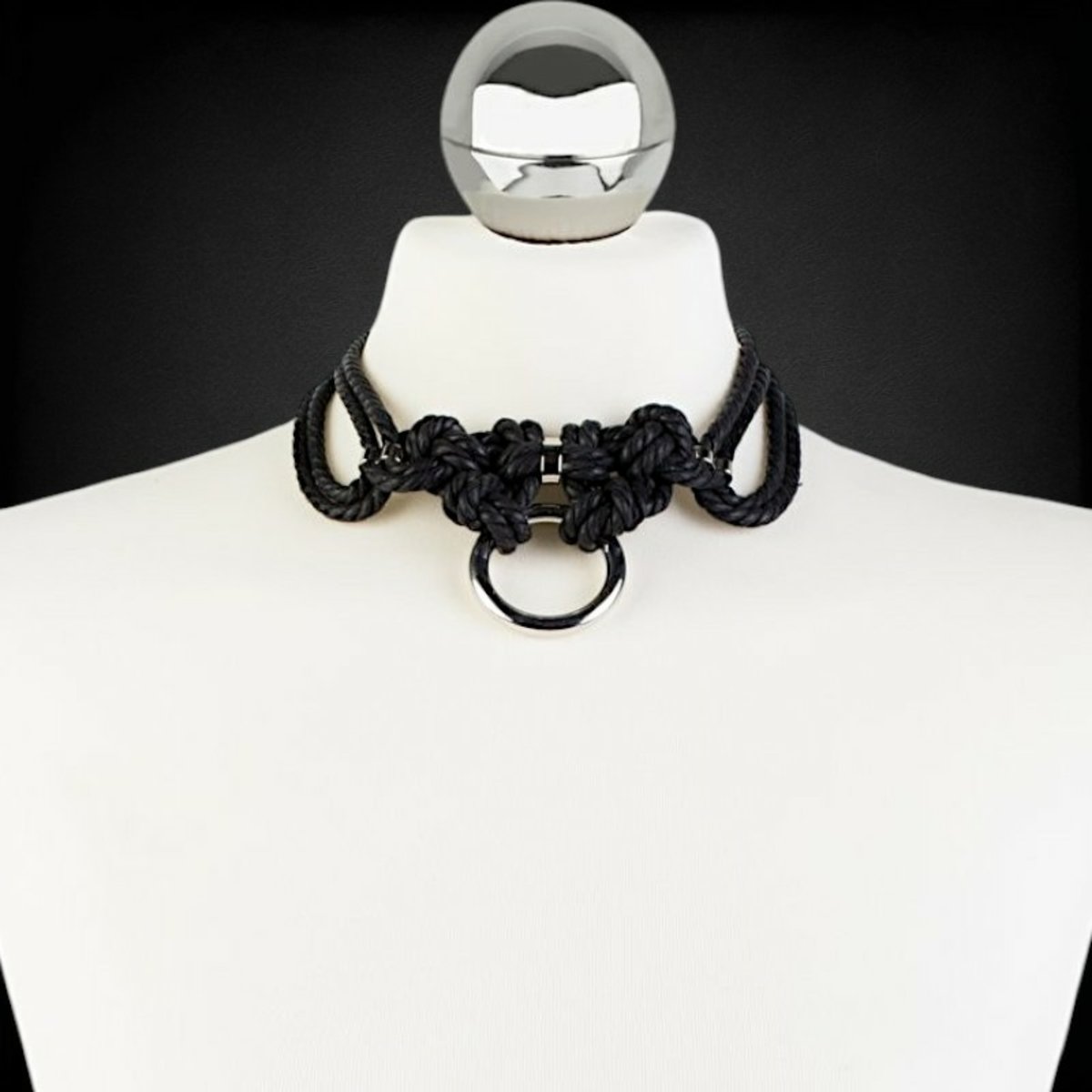 Foa Kubi Choker