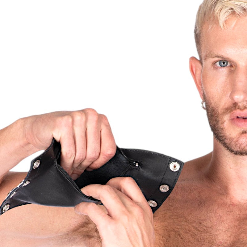 Leather Gauntlet Wallet Black-Black Trim