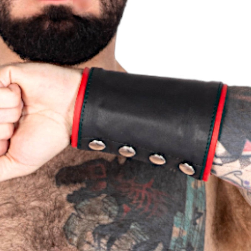 Leather Gauntlet Wallet Black-Red Trim