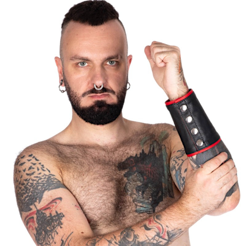 Leather Gauntlet Wallet Black-Red Trim