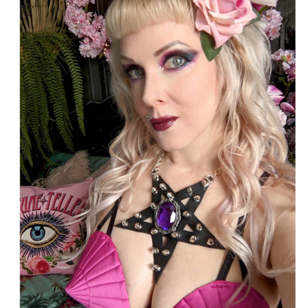 Necklace Spiked Pentagram W/ Brooch