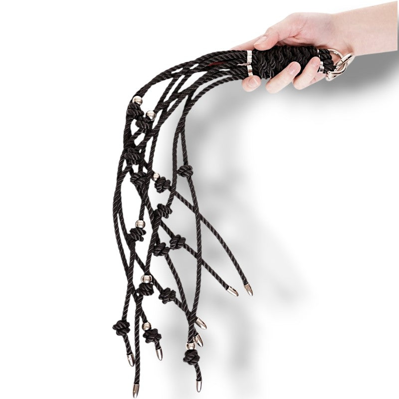 FOA Cat-O-Nine Medium Tails Whip