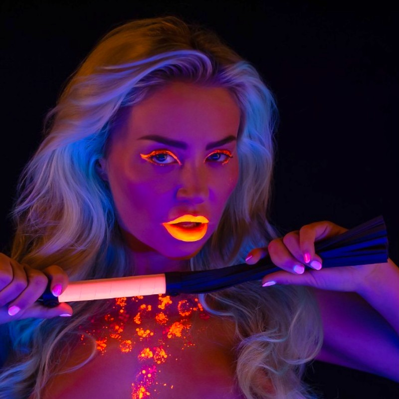 Taboom Glow In The Dark Whip